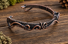 Load image into Gallery viewer, Black Tourmaline Swirl Eye Bangle