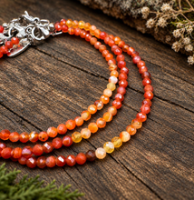 Load image into Gallery viewer, Falls Sunrise Carnelian Agate Bracelet