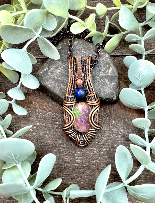 Daoine Monarch Opal Amulet Necklace