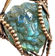 Load image into Gallery viewer, Ravion Labradorite &amp; Emerald Collar Necklace