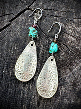 Load image into Gallery viewer, Blythe Earrings