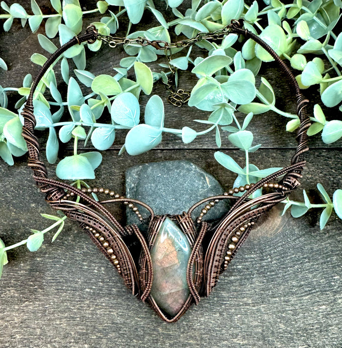 Eruva Labradorite Collar Necklace