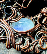 Load image into Gallery viewer, Woven Moon Pendant