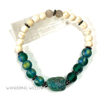 Load image into Gallery viewer, Green Druzy &amp; Green Aura Stretch Bracelet
